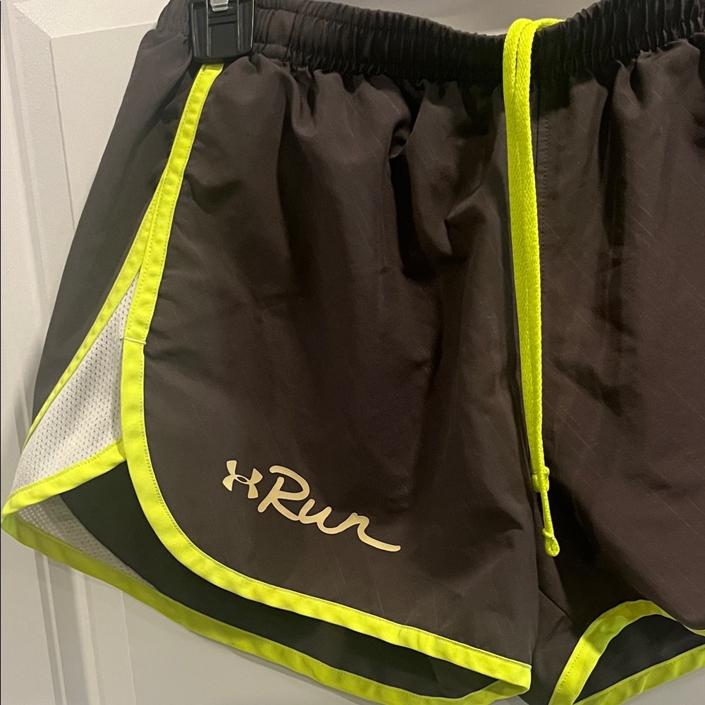 Under Armour Run Women's Black Shorts with Neon Yellow Trim - Picture 8 of 8